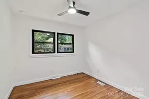 2430 Dora Dr, Charlotte, NC 28215 - Photo 15