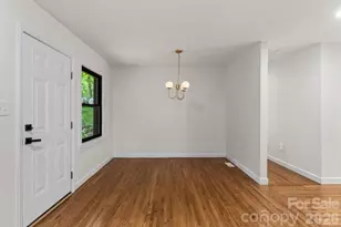 2430 Dora Dr, Charlotte, NC 28215 - Photo 9