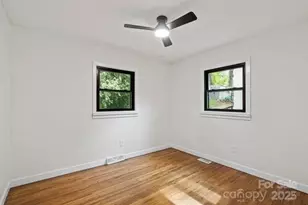 2430 Dora Dr, Charlotte, NC 28215 - Photo 17