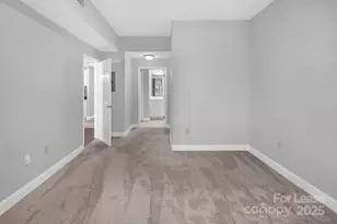 300 W 5th St, Charlotte, NC 28202 - Photo 27