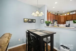 10311 Bunclody Dr, Charlotte, NC 28213 - Photo 9