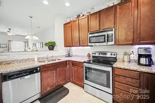 10311 Bunclody Dr, Charlotte, NC 28213 - Photo 13