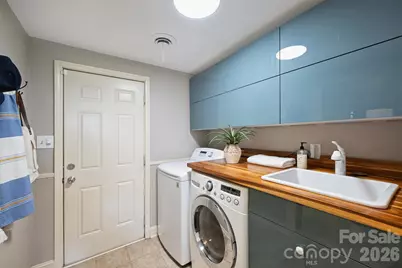 1941 Bentley Place, Charlotte, NC 28205 - Photo 33