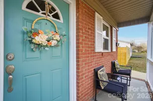 906 Eastwood Dr, Rock Hill, SC 29730 - Photo 1