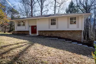 104 Disosway St, Black Mountain, NC 28711 - Photo 3