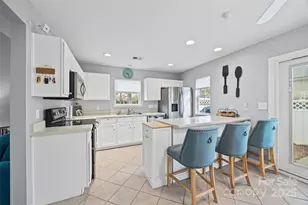 211 Butler Pl, Fort Mill, SC 29715 - Photo 7