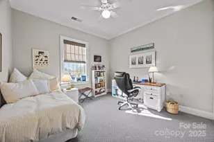 477 Fenton Pl, Charlotte, NC 28207 - Photo 17