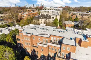 477 Fenton Pl, Charlotte, NC 28207 - Photo 3