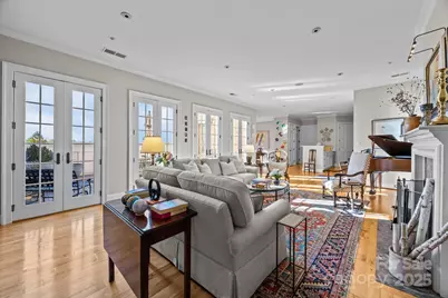 477 Fenton Place, Charlotte, NC 28207 - Photo 11