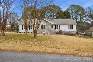 109 Spencer Woods Dr, Dallas, NC 28034 - Photo 3