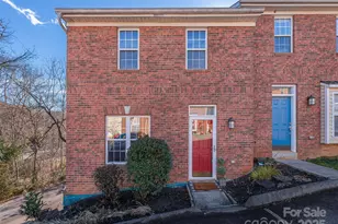 53 Vancott Ct, Clyde, NC 28721 - Photo 1