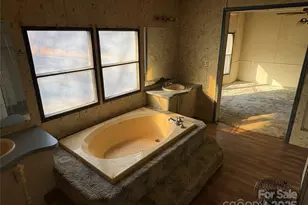 1521 Lemon Tree Ln, Morganton, NC 28655 - Photo 9