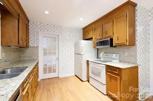 8219 Cliffside Dr, Charlotte, NC 28270 - Photo 9