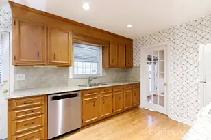 8219 Cliffside Dr, Charlotte, NC 28270 - Photo 7