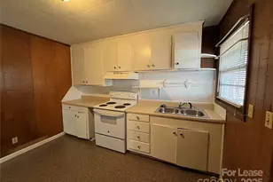 215 Nutall Dr, Mount Holly, NC 28120 - Photo 5