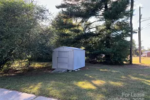 2121 N New Hope Rd, Gastonia, NC 28054 - Photo 15