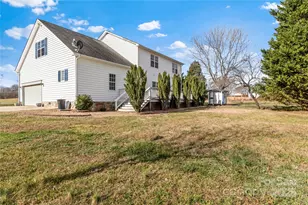 208 Mountain View Rd, Statesville, NC 28625 - Photo 43