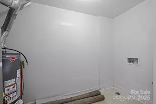 8618 Herons Pond Ct, Charlotte, NC 28215 - Photo 31