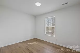 8618 Herons Pond Ct, Charlotte, NC 28215 - Photo 15