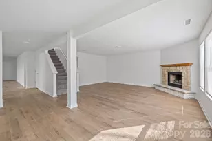 8618 Herons Pond Ct, Charlotte, NC 28215 - Photo 9