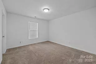 8618 Herons Pond Ct, Charlotte, NC 28215 - Photo 25