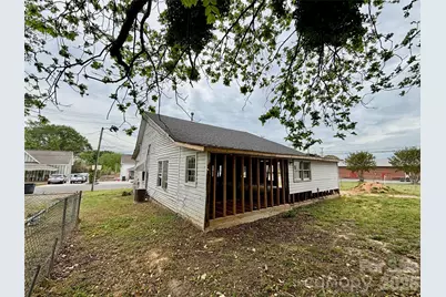 104 E Church Street, Dallas, NC 28034 - Photo 3