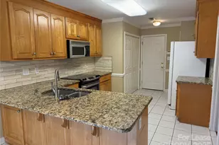 2206 Water Oak Ln, Gastonia, NC 28056 - Photo 9