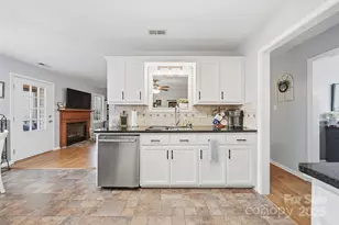 3392 Overbrook Dr, Conover, NC 28613 - Photo 11