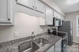 704 Heritage Pkwy, Fort Mill, SC 29715 - Photo 7