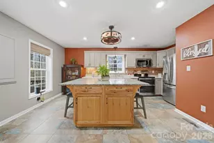 85 Sarahs Spring Rd, Newland, NC 28657 - Photo 9