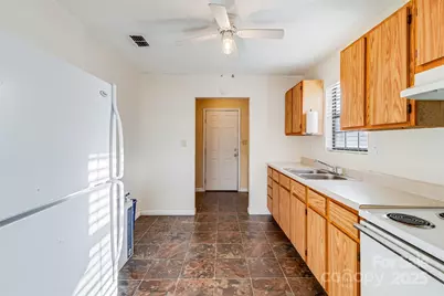 90 2nd Street SE, Catawba, NC 28609 - Photo 21