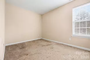 8725 Holly Creek Ct, Charlotte, NC 28216 - Photo 13