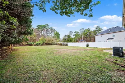 8725 Holly Creek Court, Charlotte, NC 28216 - Photo 17