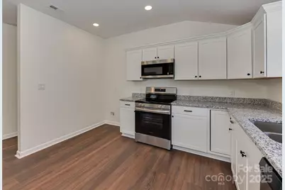 3204 Amay James Avenue, Charlotte, NC 28208 - Photo 9