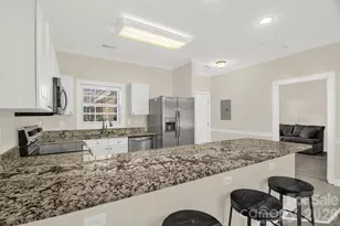 9047 Meadow Vista Rd, Charlotte, NC 28213 - Photo 11