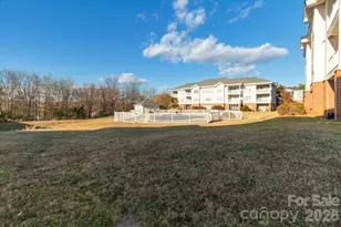 9047 Meadow Vista Rd, Charlotte, NC 28213 - Photo 25