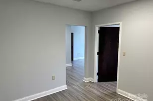 2101 Sardis Rd N, Charlotte, NC 28227 - Photo 5