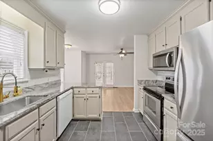 110 Turnberry Ln, Mooresville, NC 28117 - Photo 9