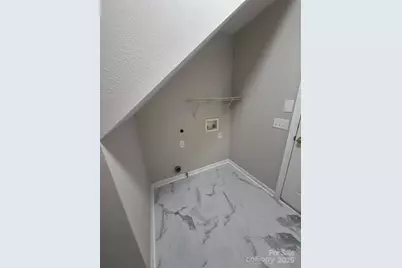 17300 Commons Crossing Drive, Charlotte, NC 28277 - Photo 11