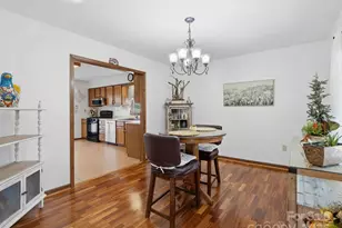 17 Meadow Brook Dr, Fletcher, NC 28732 - Photo 7