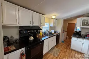 2423 Stones Throw Ct, Lenoir, NC 28645 - Photo 3