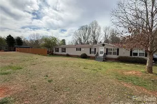 2423 Stones Throw Ct, Lenoir, NC 28645 - Photo 3