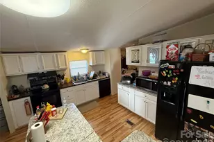 2423 Stones Throw Ct, Lenoir, NC 28645 - Photo 5