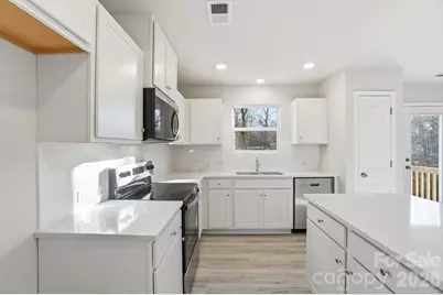 1201 Suncrest Avenue, Statesville, NC 28677 - Photo 9