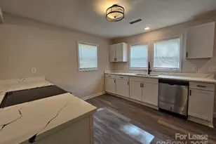 2507 Moreland St, Charlotte, NC 28208 - Photo 3