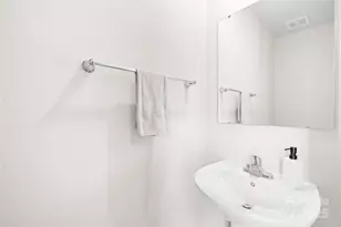 4447 Wild Rdg Dr, Charlotte, NC 28215 - Photo 11