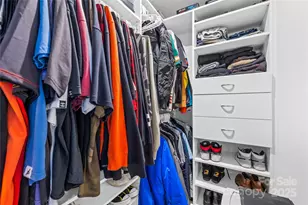 4447 Wild Rdg Dr, Charlotte, NC 28215 - Photo 15