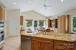 101 Beckwood Ct, Flat Rock, NC 28731 - Photo 19