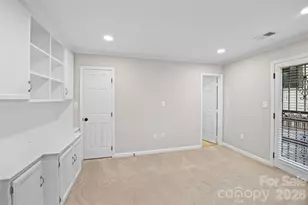 319 S Clarkson St, Charlotte, NC 28202 - Photo 21