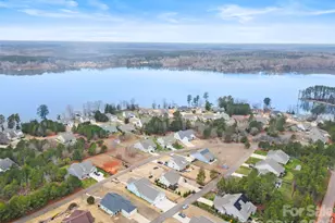 11249 Island View Ln, Lancaster, SC 29720 - Photo 3